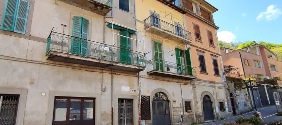 Apartamento de 4 dormitorios en Soriano nel Cimino, Italy No. 348193 23