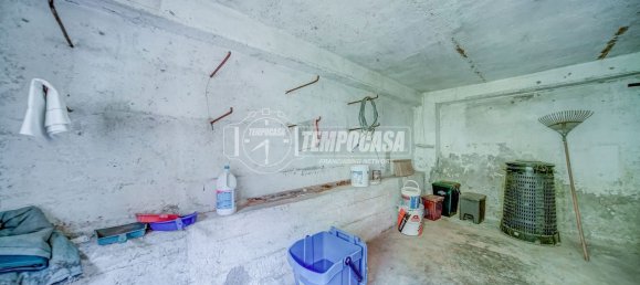 Casa de 4 habitaciónes en Somma Lombardo, Italy No. 334172 47