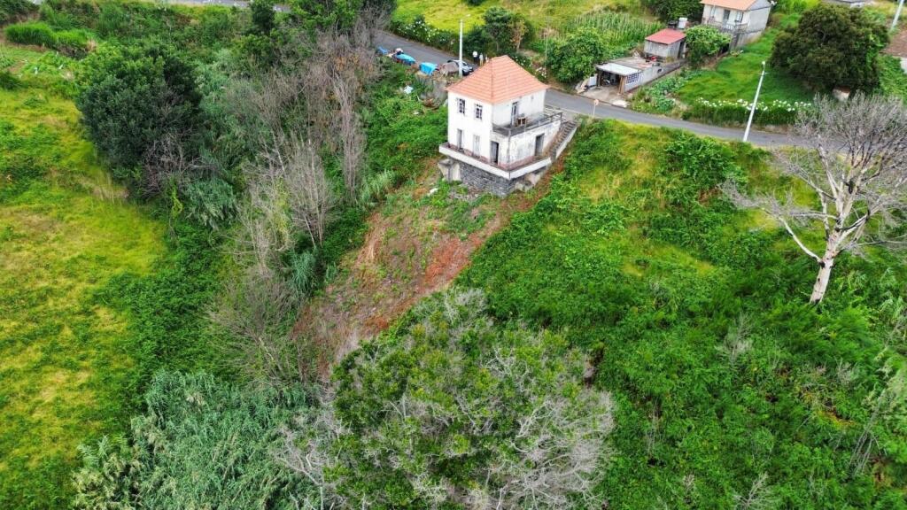 2 bedrooms House in Calheta, Portugal No. 239550