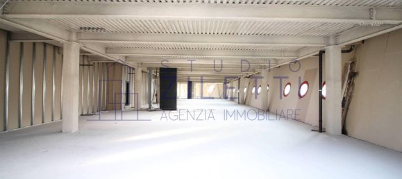 Escritório de 5 divisões em Concesio, Italy N.º 236726 16