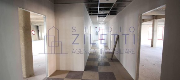 Escritório de 5 divisões em Concesio, Italy N.º 236726 17