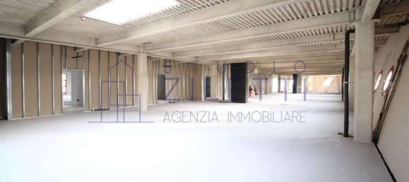 Escritório de 5 divisões em Concesio, Italy N.º 236726 15