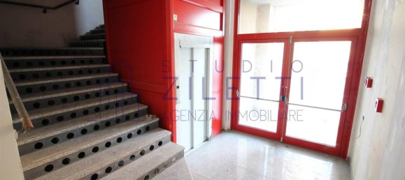 Escritório de 5 divisões em Concesio, Italy N.º 236726 5