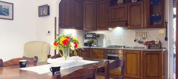 Вилла с 10 спальнями в Камайоре, Италия № 328933 10