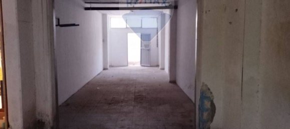 40m² Garage in Bari, Italy No. 143246 8