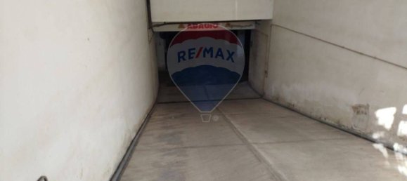 40m² Garage in Bari, Italy No. 143246 12