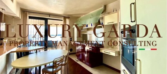 8 rooms Villa in Padenghe sul Garda, Italy No. 151446 7