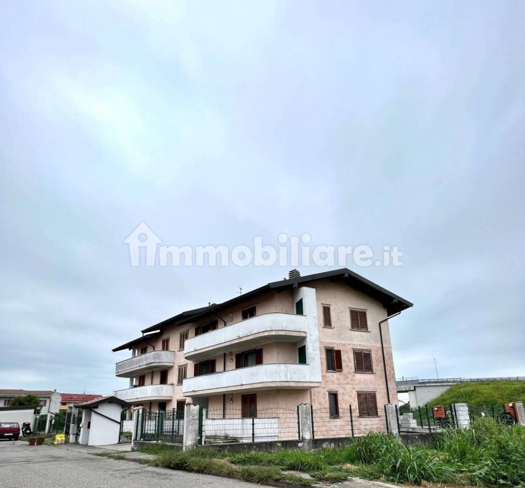 1 bedroom Apartment in Trecate, Italy No. 336222