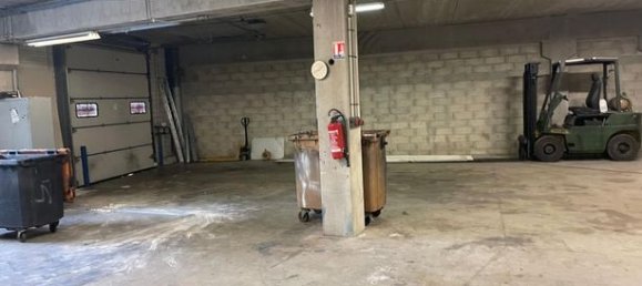 525m² Commercial property in Stains, France No. 354731 4