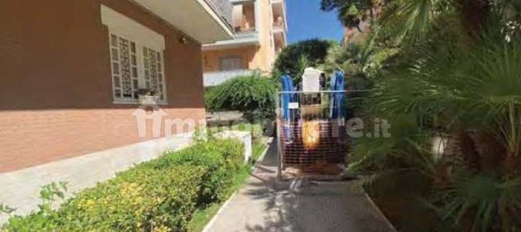 Apartamento de 2 dormitorios en Rome, Italy No. 305772 5