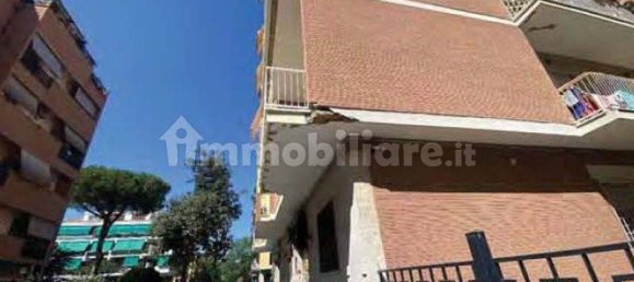 Apartamento de 2 dormitorios en Rome, Italy No. 305772 3