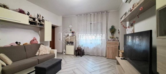1 chambre Appartement à Nova Milanese, Italy No. 306031 5