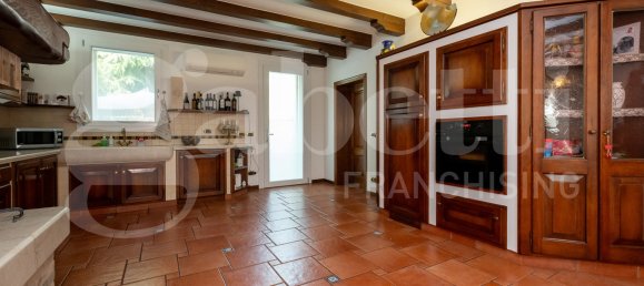 3 bedrooms House in Monselice, Italy No. 289083 6