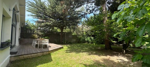 5 bedrooms House in Colombes, France No. 186162 18