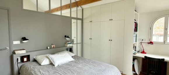 5 bedrooms House in Colombes, France No. 186162 7