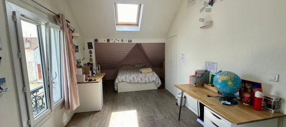 5 bedrooms House in Colombes, France No. 186162 13