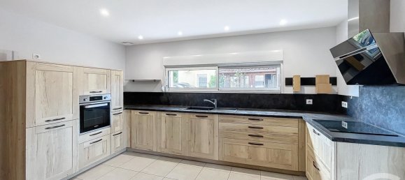 Casa de 4 dormitorios en Saint-Etienne-les-Remiremont, France No. 258647 31