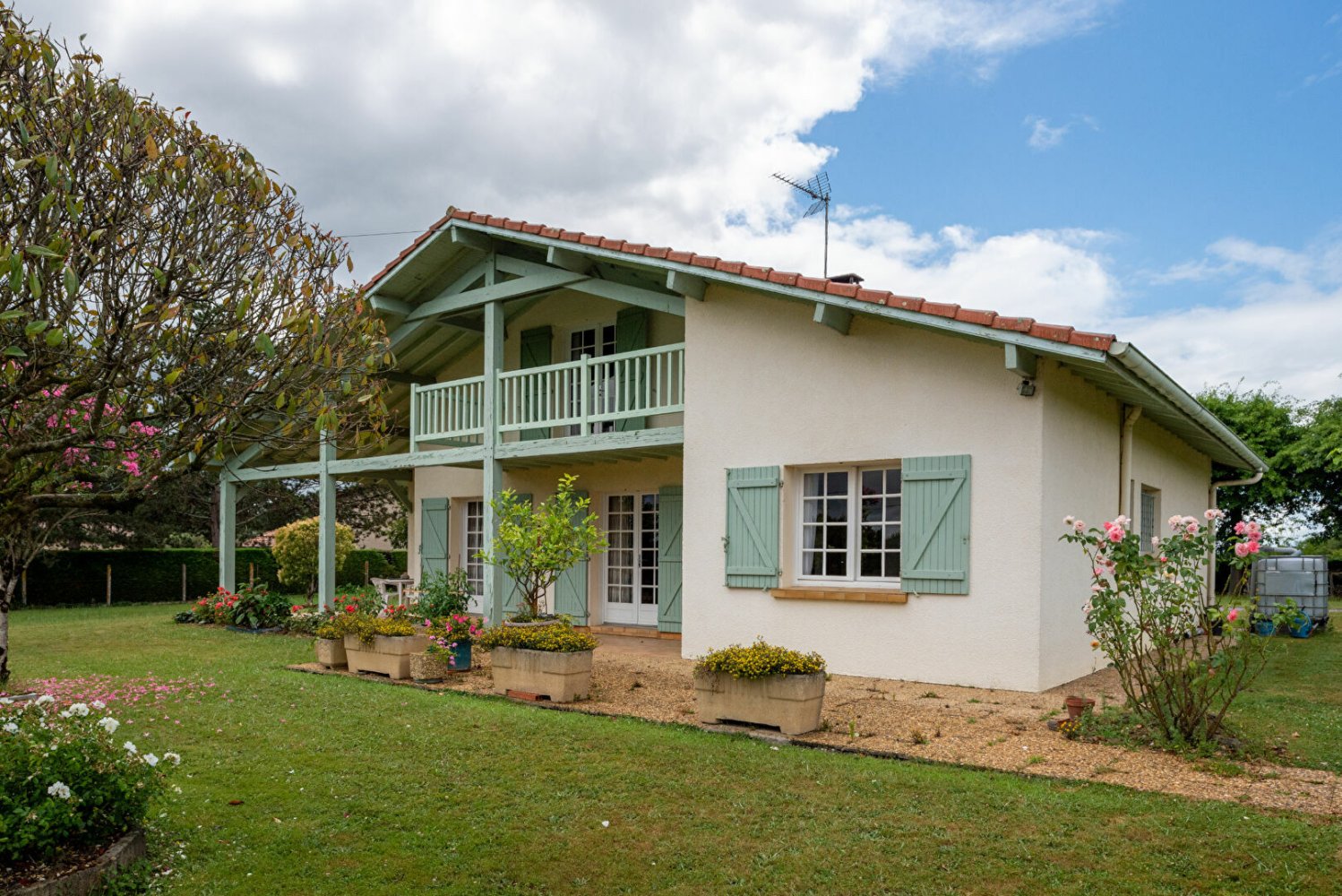 4 bedrooms House in Horsarrieu, France No. 279382