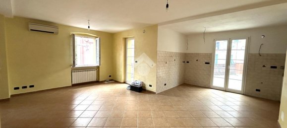 4غرفة شقة في Serra Riccò, Italy رقم 14846 26