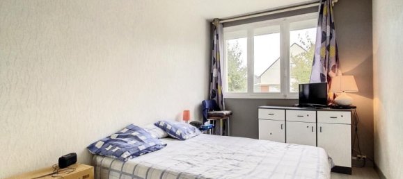 2 bedrooms Apartment in Saint-Jean-de-Braye, France No. 92408 4