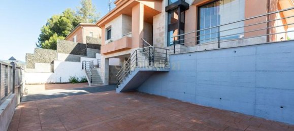 4 bedrooms House in Barcelona, Spain No. 141971 8