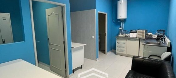 160m² Office in Faro, Portugal No. 77717 20