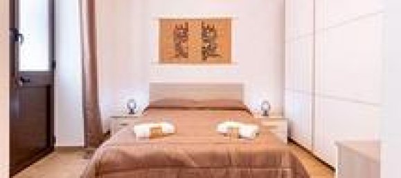 2 rooms Commercial property in Palermo, Italy No. 299847 2