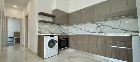 3 bedrooms Apartment in Germasogeia, Cyprus No. 747 6