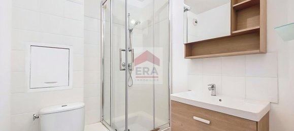 Apartamento de 3 dormitorios en Suresnes, France No. 166111 5