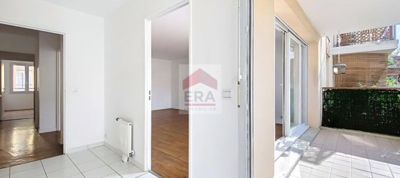 Apartamento de 3 dormitorios en Suresnes, France No. 166111 7