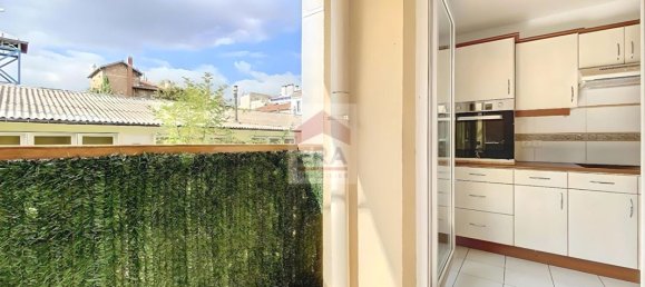 Apartamento de 3 dormitorios en Suresnes, France No. 166111 13