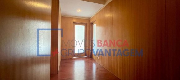 Apartamento de 4 dormitorios en Matosinhos, Portugal No. 209237 3