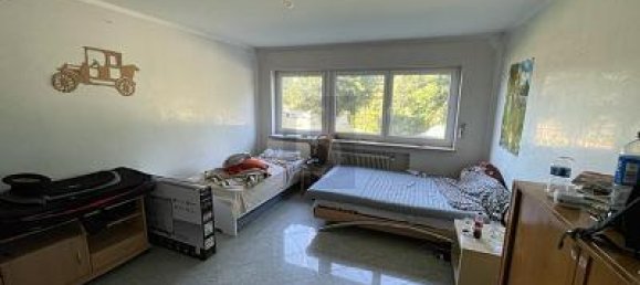 Квартира с 4 комнатами в Лёррах, Германия № 102258 3