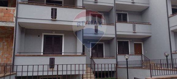 6 Schlafzimmer Wohnung in Santa Maria a Vico, Italy, Nr. 317800 2