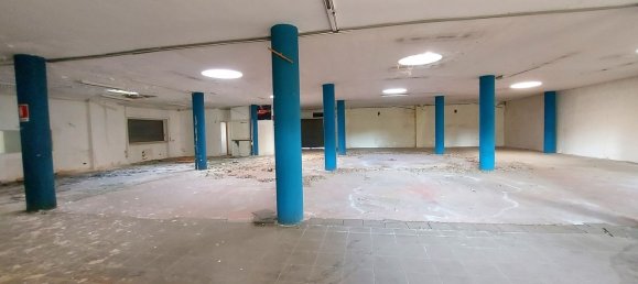 2423m² Warehouse in Brindisi, Italy No. 34993 11
