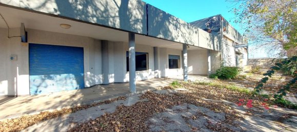 2423m² Warehouse in Brindisi, Italy No. 34993 4