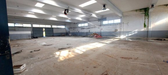 2423m² Warehouse in Brindisi, Italy No. 34993 13