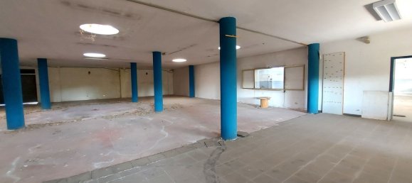 2423m² Warehouse in Brindisi, Italy No. 34993 12