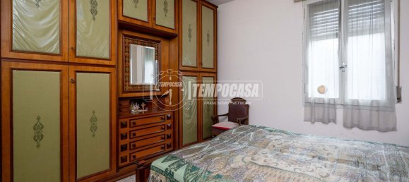 3 rooms Apartment in Sassuolo, Italy No. 260476 8