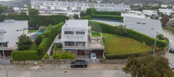 3 bedrooms House in Guimaraes, Portugal No. 174123 2