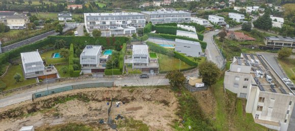 3 bedrooms House in Guimaraes, Portugal No. 174123 9