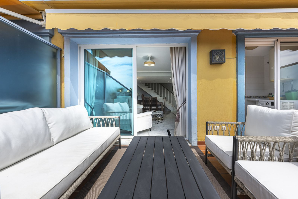 3 bedrooms Penthouse in Marbella, Spain No. 92970