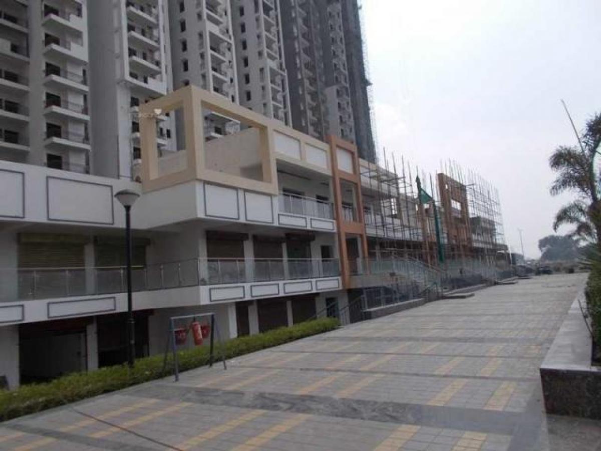 4 Schlafzimmer Haus in Noida, India, Nr. 67287