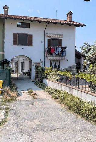 8 rooms Villa in Cirié, Italy No. 293510