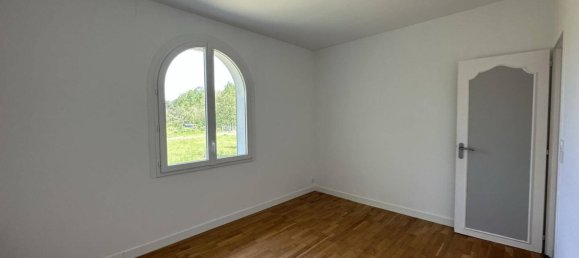 3 Schlafzimmer Haus in Chateauneuf-sur-Loire, France, Nr. 60392 10