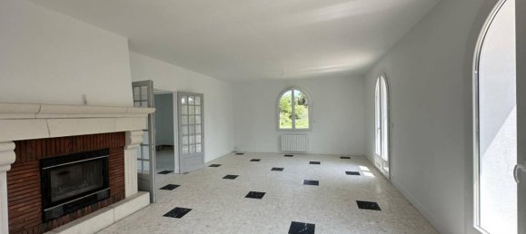 3 Schlafzimmer Haus in Chateauneuf-sur-Loire, France, Nr. 60392 5