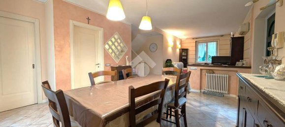 2 Schlafzimmer Villa in Cavernago, Italy, Nr. 340342 23