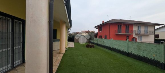 2 Schlafzimmer Villa in Cavernago, Italy, Nr. 340342 29