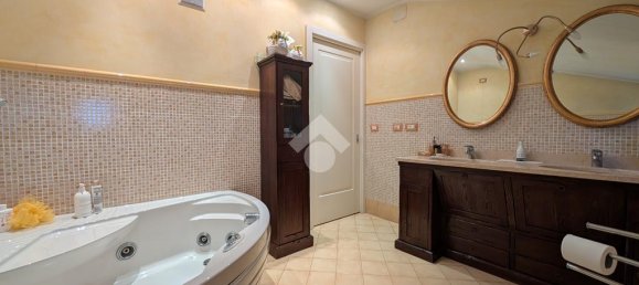 2 Schlafzimmer Villa in Cavernago, Italy, Nr. 340342 33