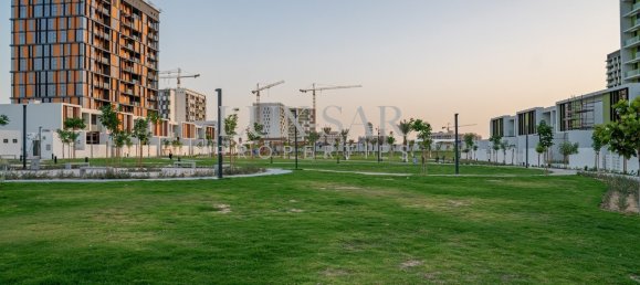 Apartamento de 2 dormitorios en THE PULSE, Dubai, UAE No. 59633 10